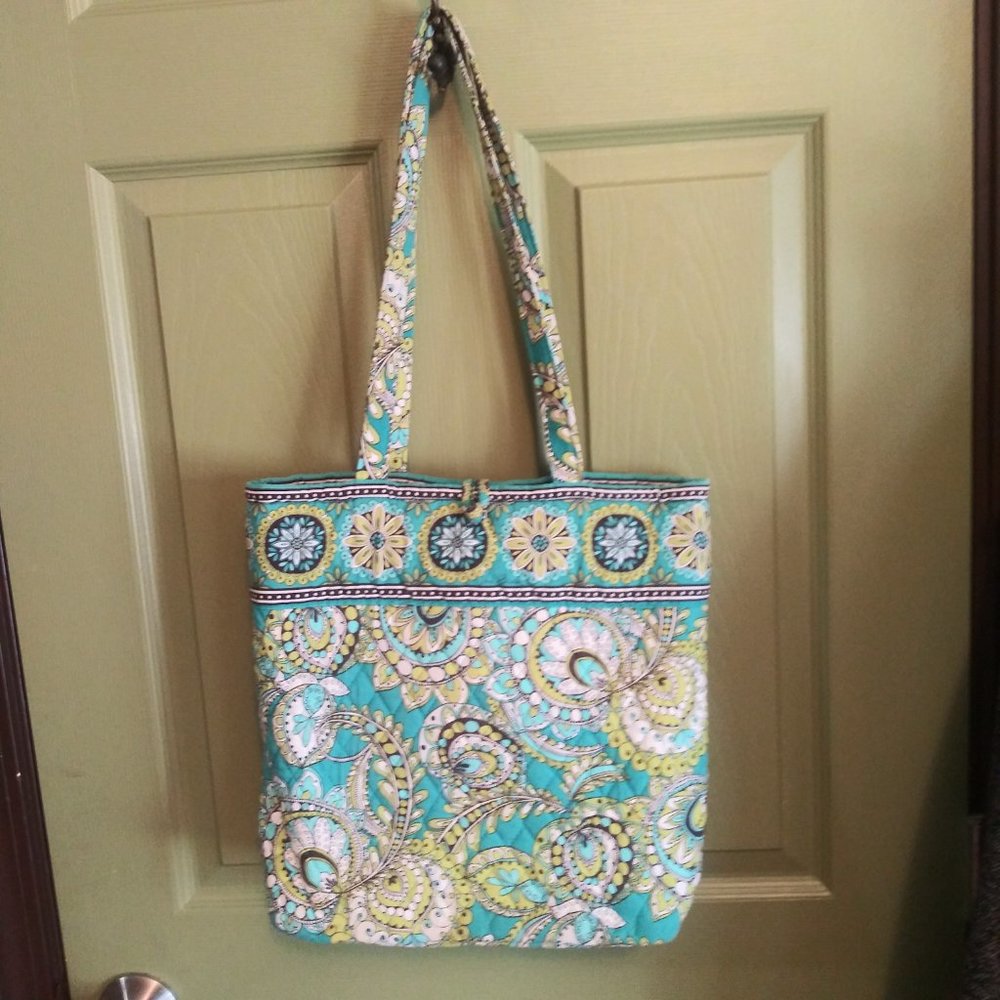 Vera Bradley SMALL tote (Peacock) Pattern